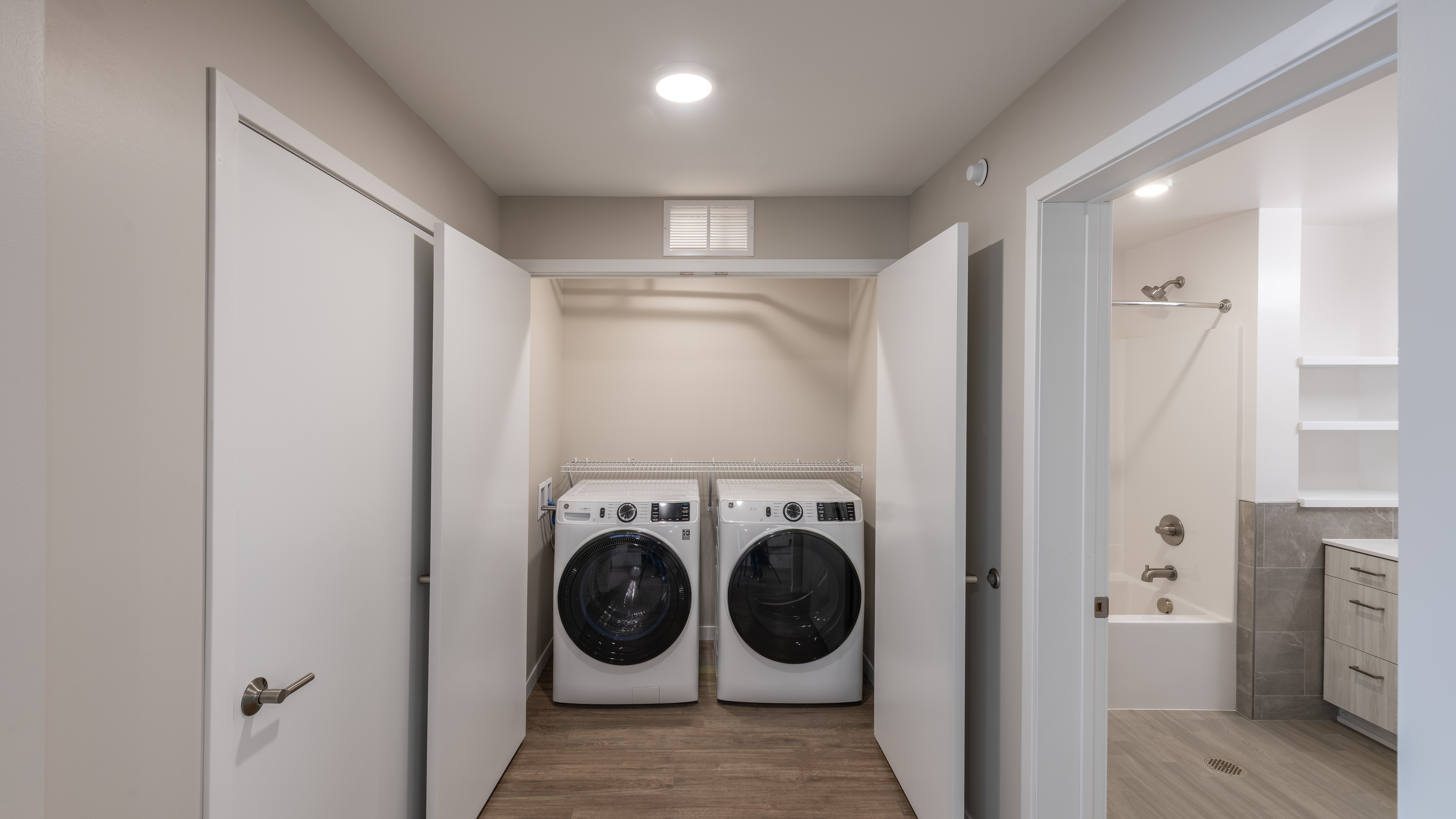 In-unit laundry available in unit