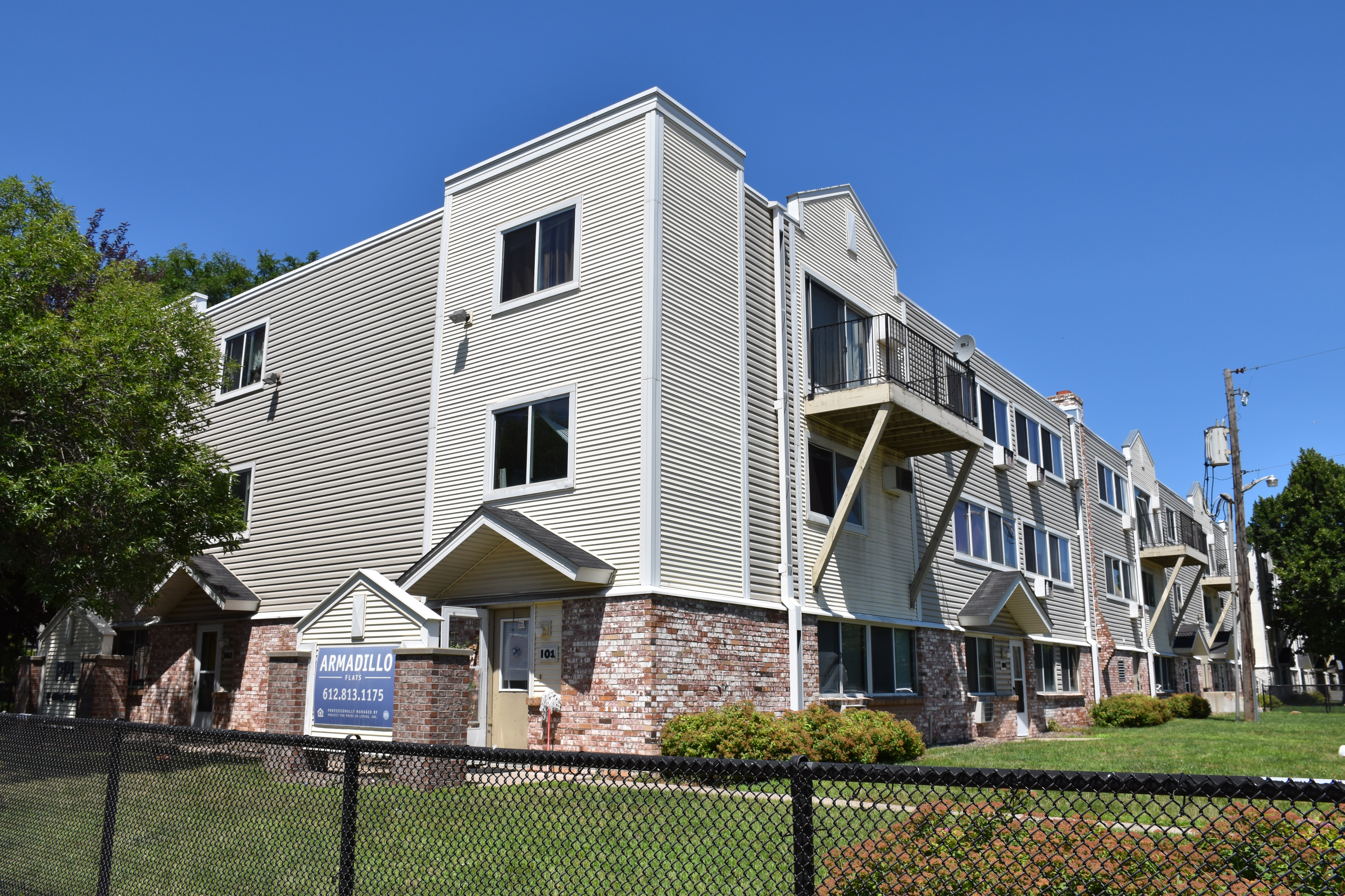 Exterior image of Armadillo Flats Property