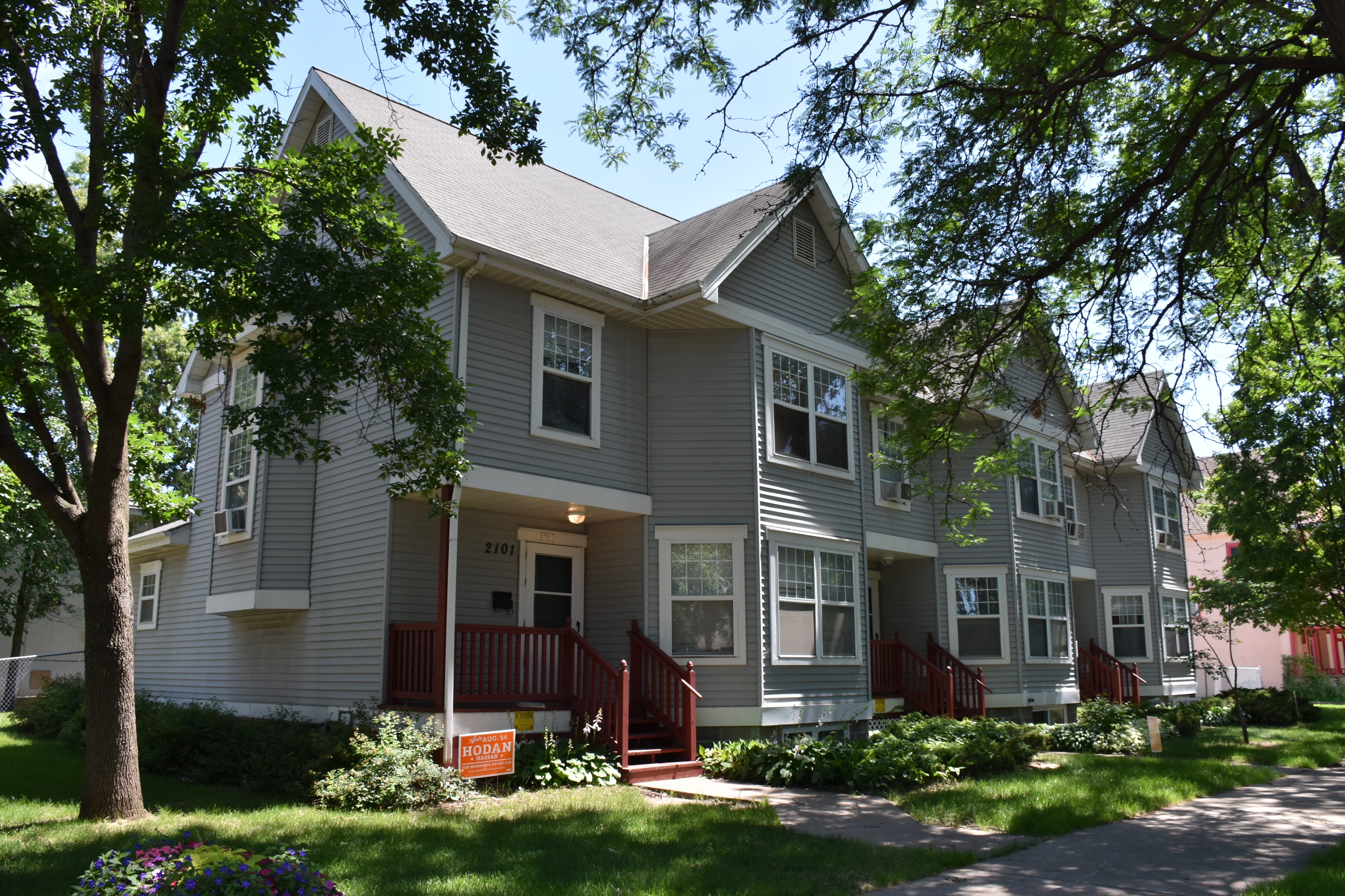 College House Apartments